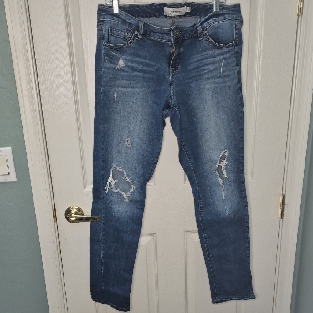 Torrid Medium Wash Ripped Skinny Jeans